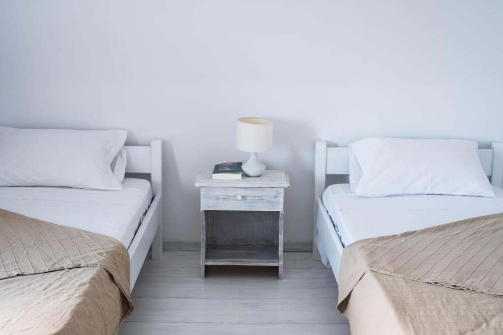 Kamári White Wave Villa, 3Min Walk From Beach מראה חיצוני תמונה
